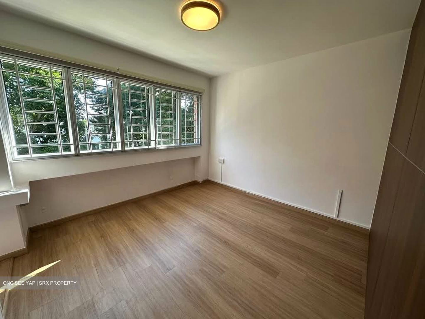 Blk 853 Hougang Central (Hougang), HDB Executive #581230501